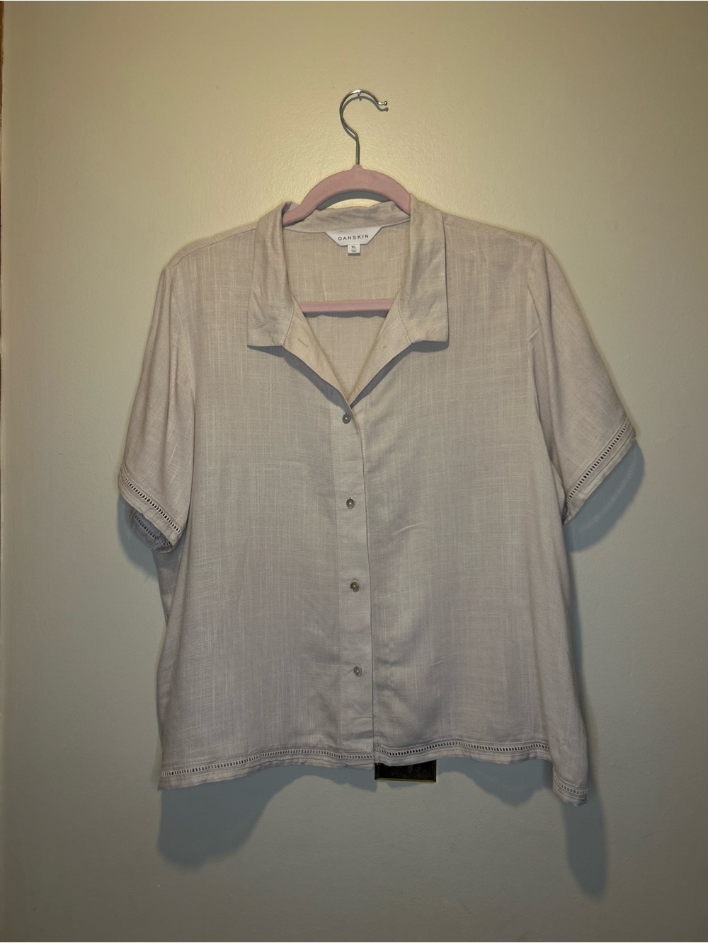 Danskin Women’s Button Front Short Sleeve Blouse Beige XL Lightweight Top